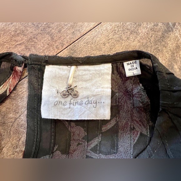 Vintage~ “One Fine Day” size Large Olive Green Sheer Blouse ~ PERFECT 4 Season - Picture 4 of 5